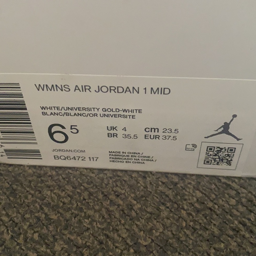 WMNS AIR JORDAN 1 MID - Picture 4 of 4